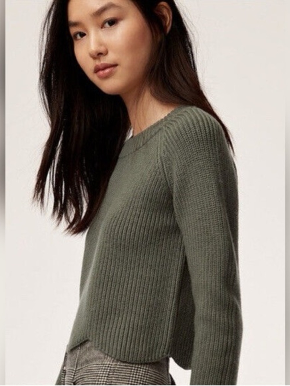 Wilfred Olive Cropped Ribbed Crewneck Sweater with Scalloped Edge